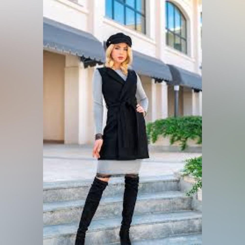 Karpacheva Cozy Wool Blend Black Sleeveless Vest, Size M